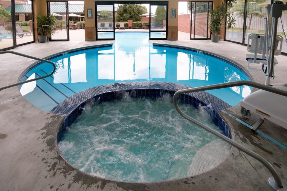 River Bluff Hotel and Conference Center Hotel in Mineral Wells