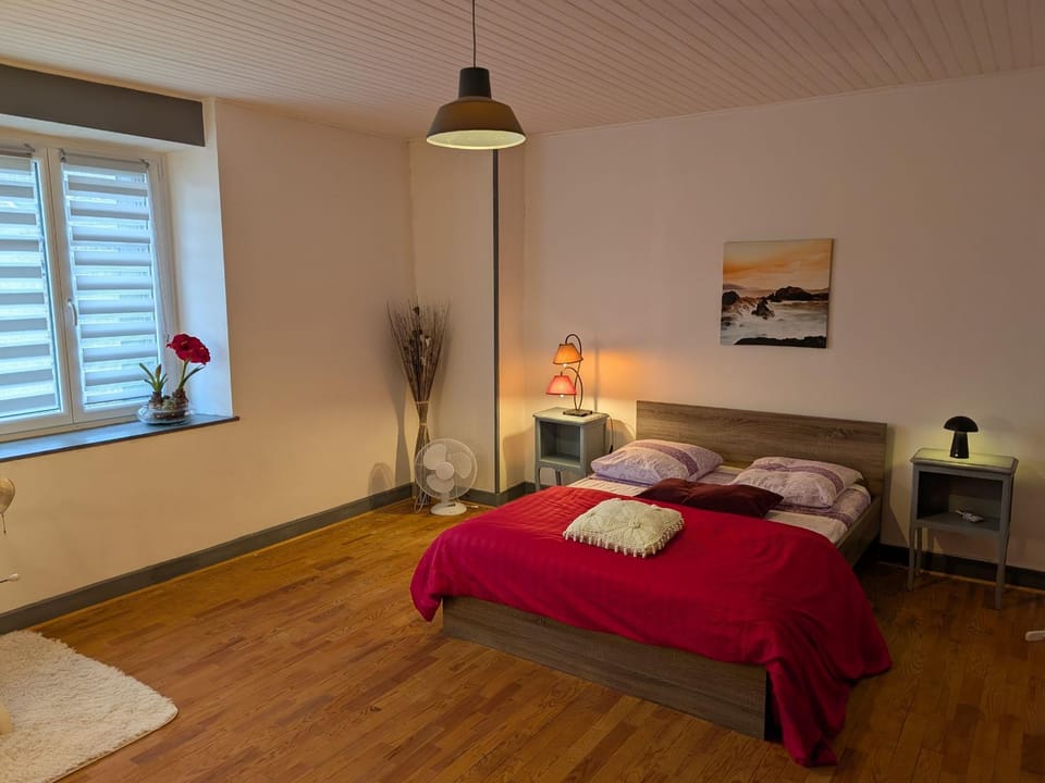 Gîte spacieux à Selles, 3 chambres, jardin, famille bienvenue - FR-1-583-516 House in Vosges