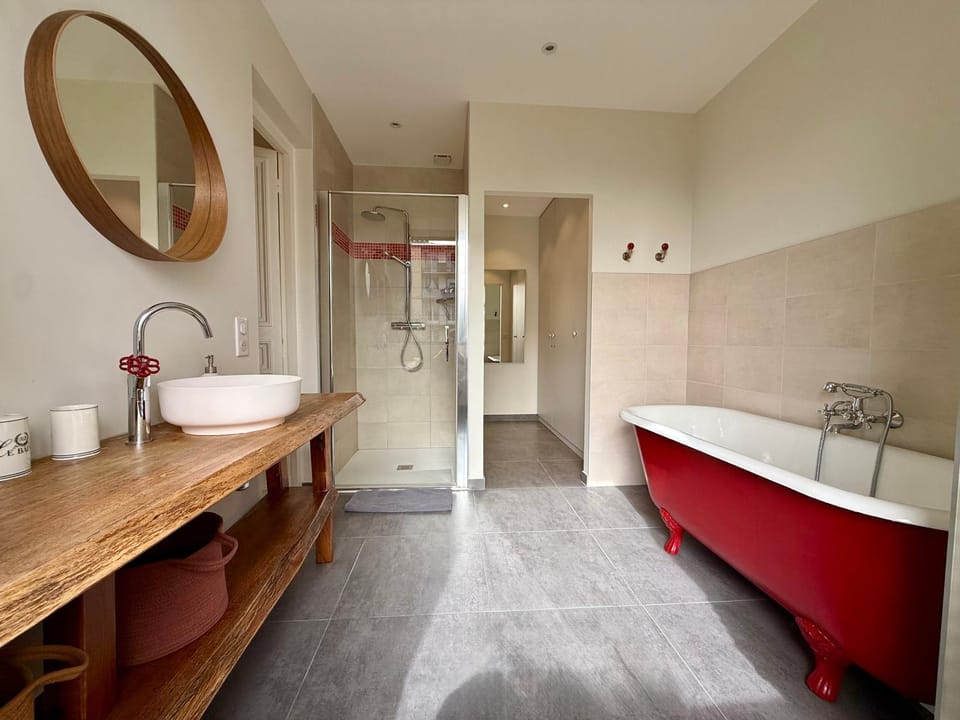 Ô Mon Beau Refuge - 75 m2 & Private Parking Apartment in Aix-les-Bains
