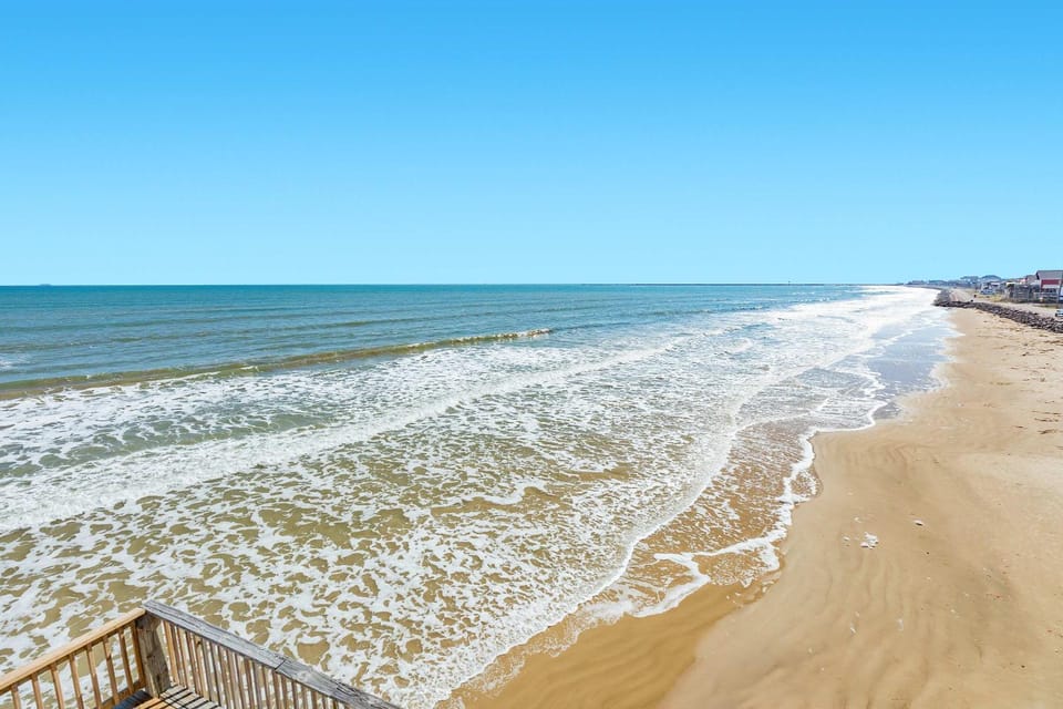 Iconic A Frame Sleep Over the Gulf House in Surfside Beach