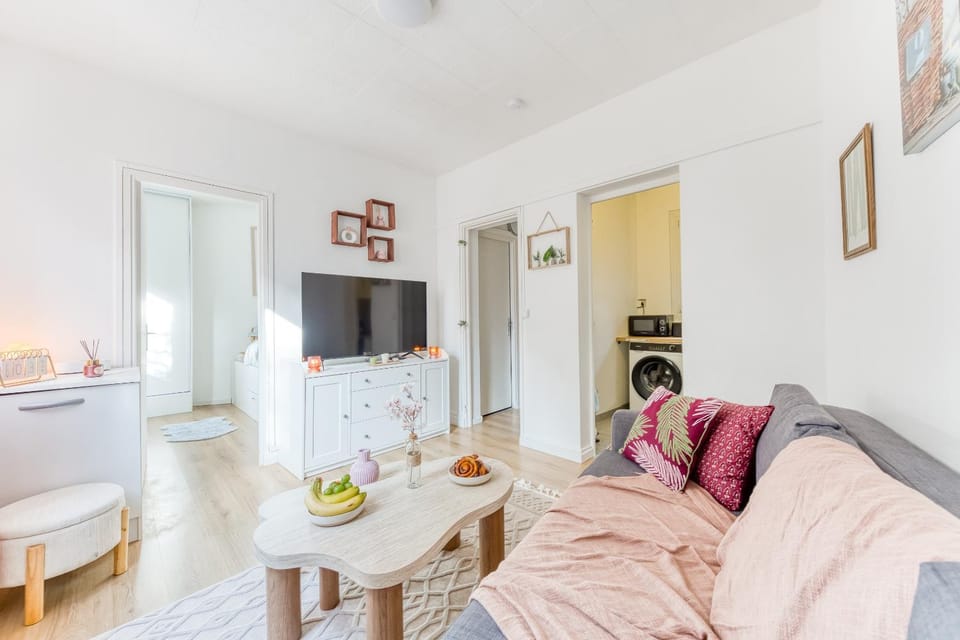 TV and multimedia, Living room, Seating area, heating