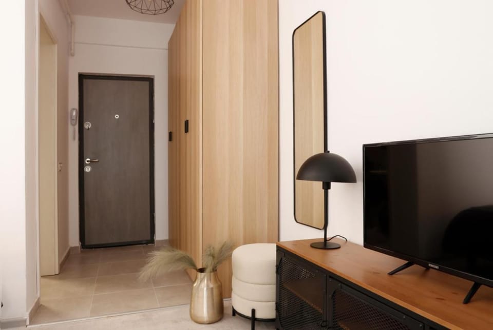 Communal lounge/ TV room, TV and multimedia, Evening entertainment, hair dresser, wardrobe