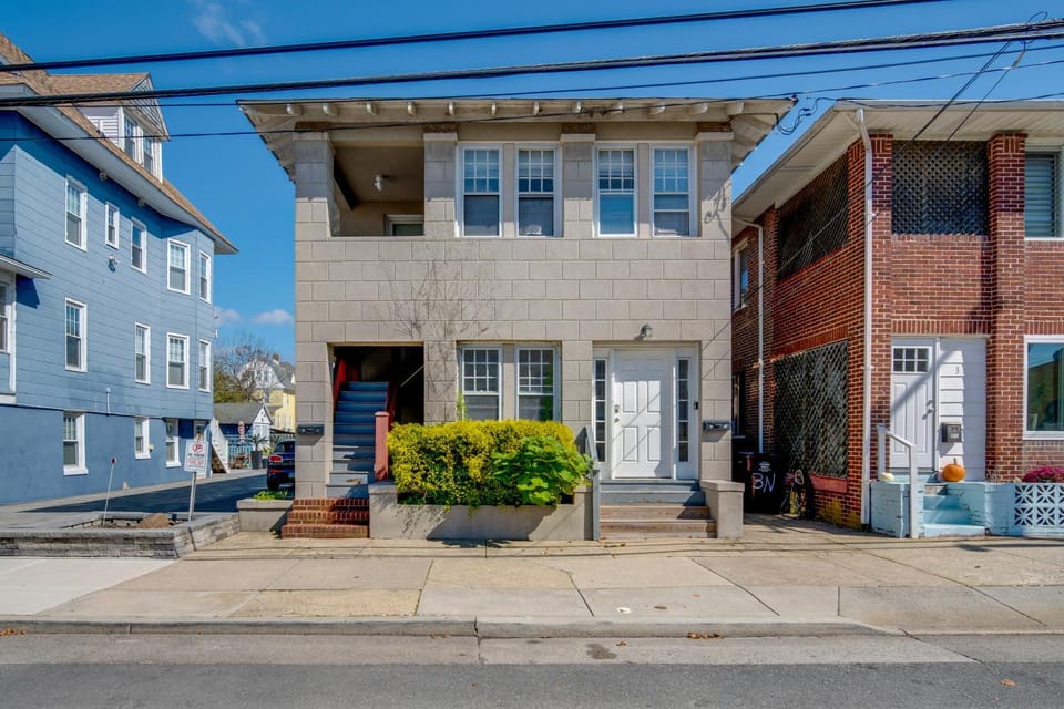 2 Blocks to Ventnor City Beach: Pet-Friendly Gem! Apartment in Ventnor City