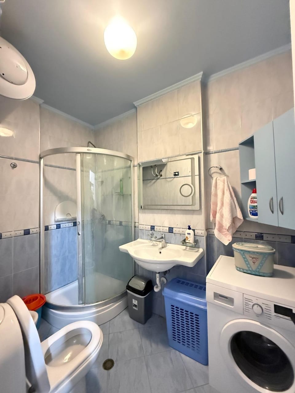 Shower, Toilet, washing machine
