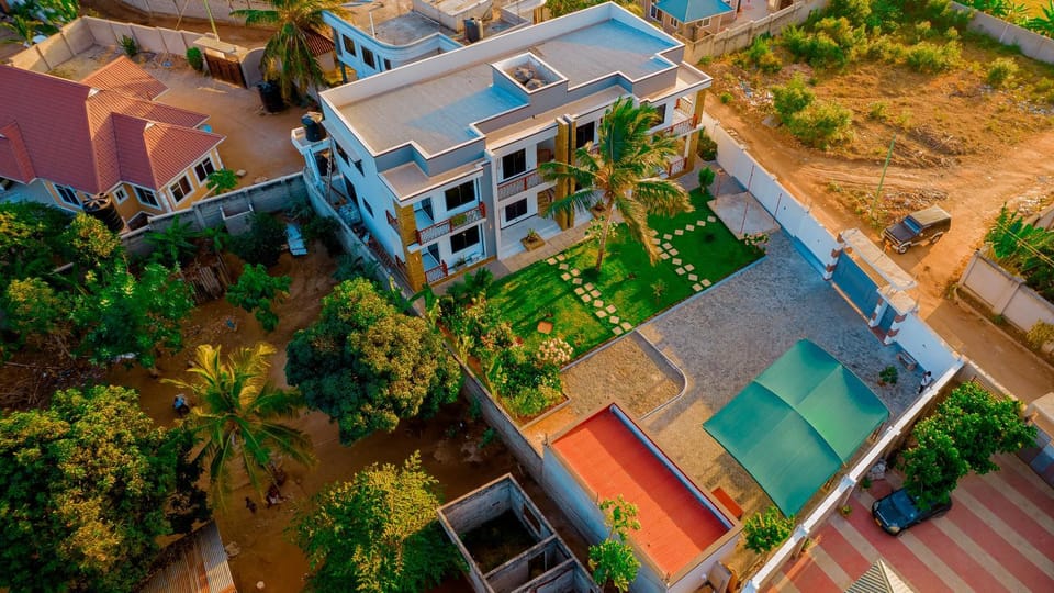 Property building, Neighbourhood, Bird's eye view, Quiet street view