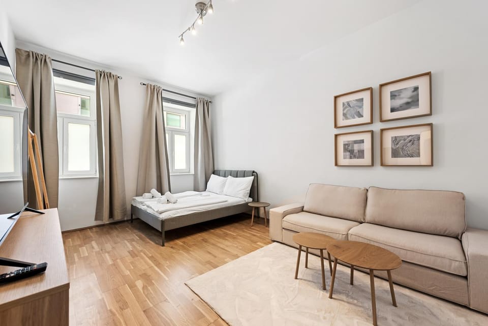 Bed, Living room, Photo of the whole room, Seating area, Bedroom