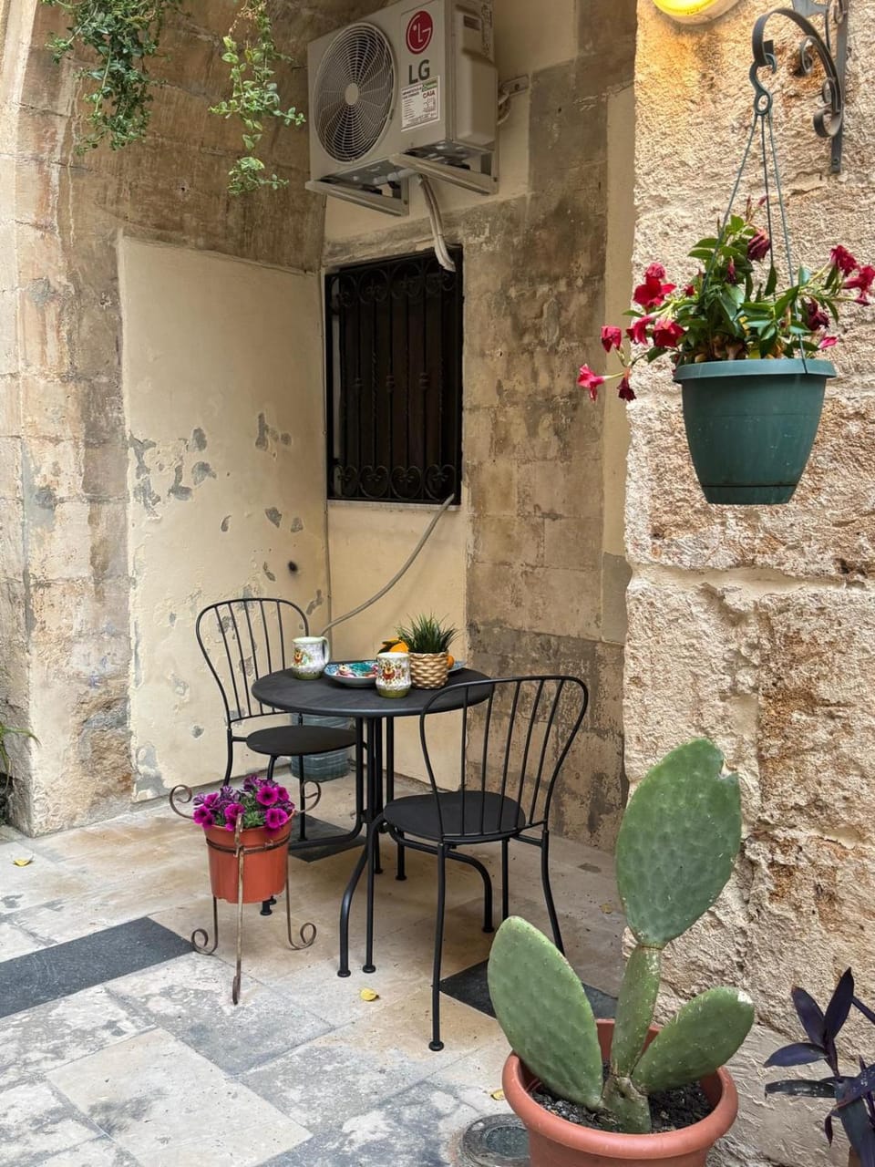 Inner courtyard view