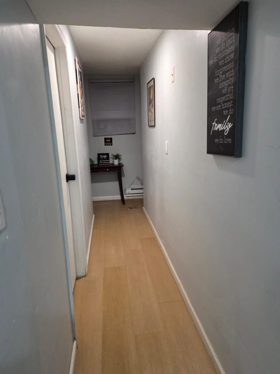Modern ground floor room with Private Bath, 7 mins to the airport and 18 mins to NYC Nature lodge in Irvington