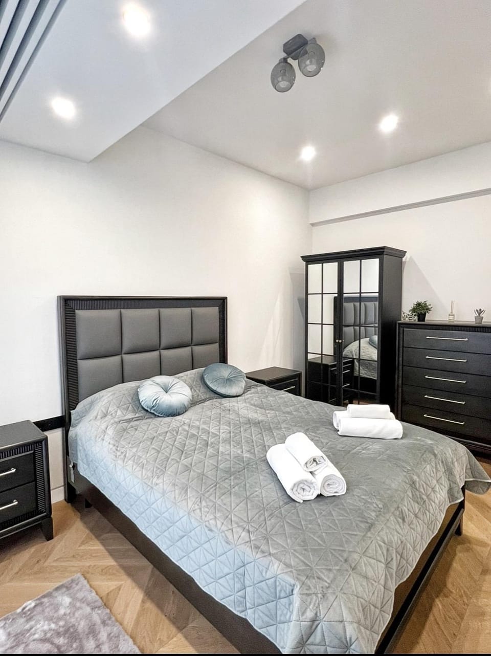PREMIUM Apartament & Wellness with jacuzzi, sauna , gym , pool Apartment in Bucharest