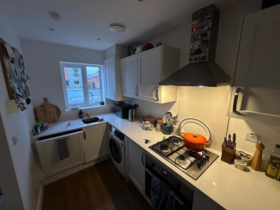 Modern two bedroom townhouse in Worthing House in Worthing