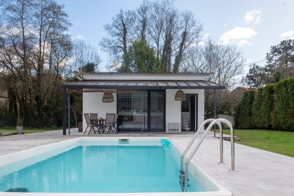 Property building, Garden, Pool view, Swimming pool, Swimming pool