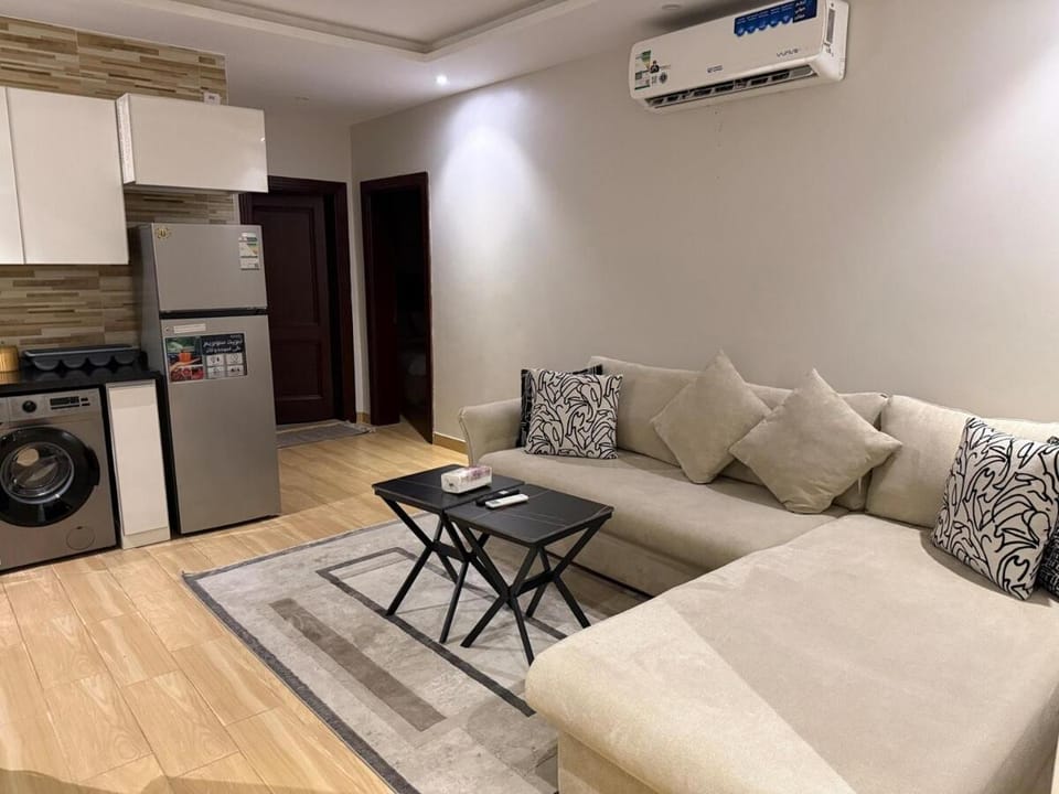 Cozy 2 Bedroom Apartment 3 Beds Prime Location Apartment in Jeddah
