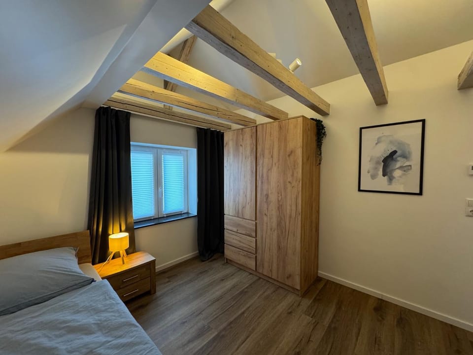 Bed, Bedroom, towels, towels, wardrobe
