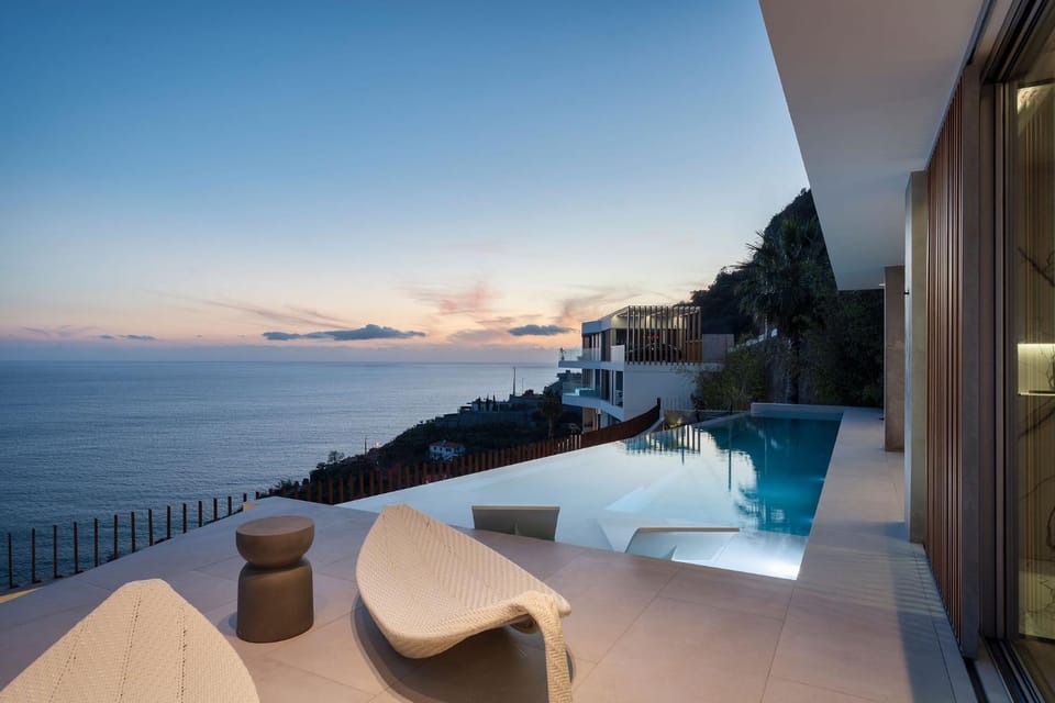 Aurora Residence III - Ultra Luxury Ocean Cliff Edge Retreat Villa in Madeira District