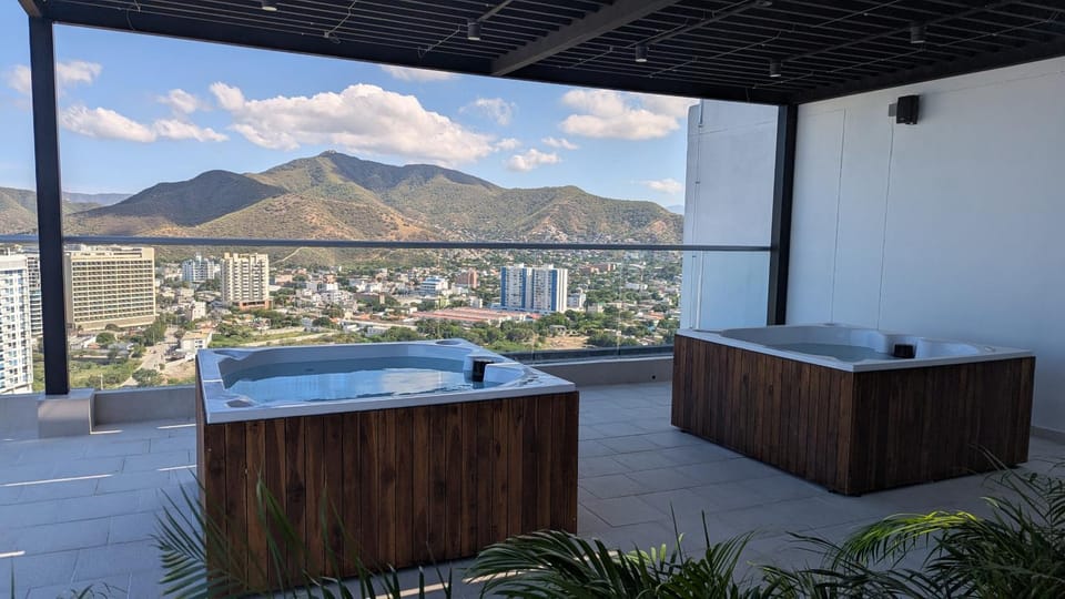 Hot Tub, Mountain view