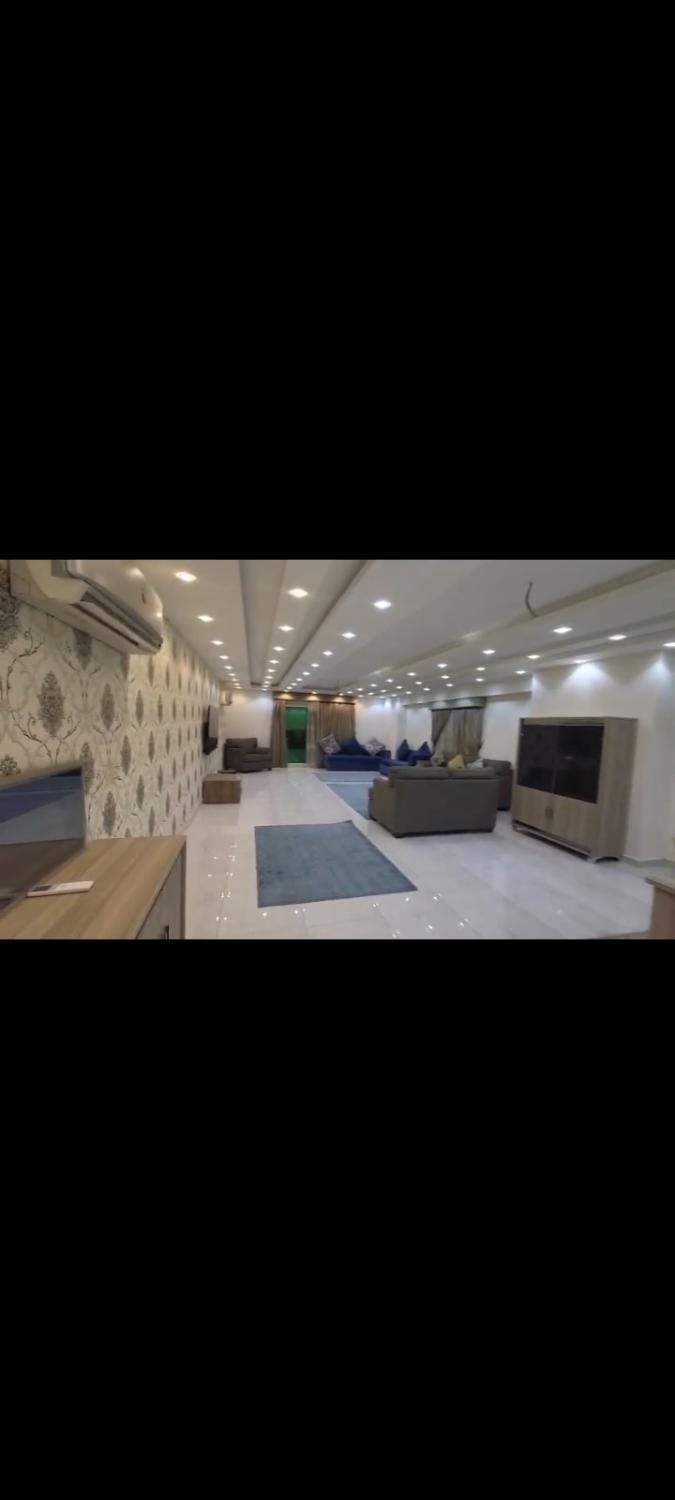 شقه مفروشه بارقي مناطق الدقي Apartment in Egypt