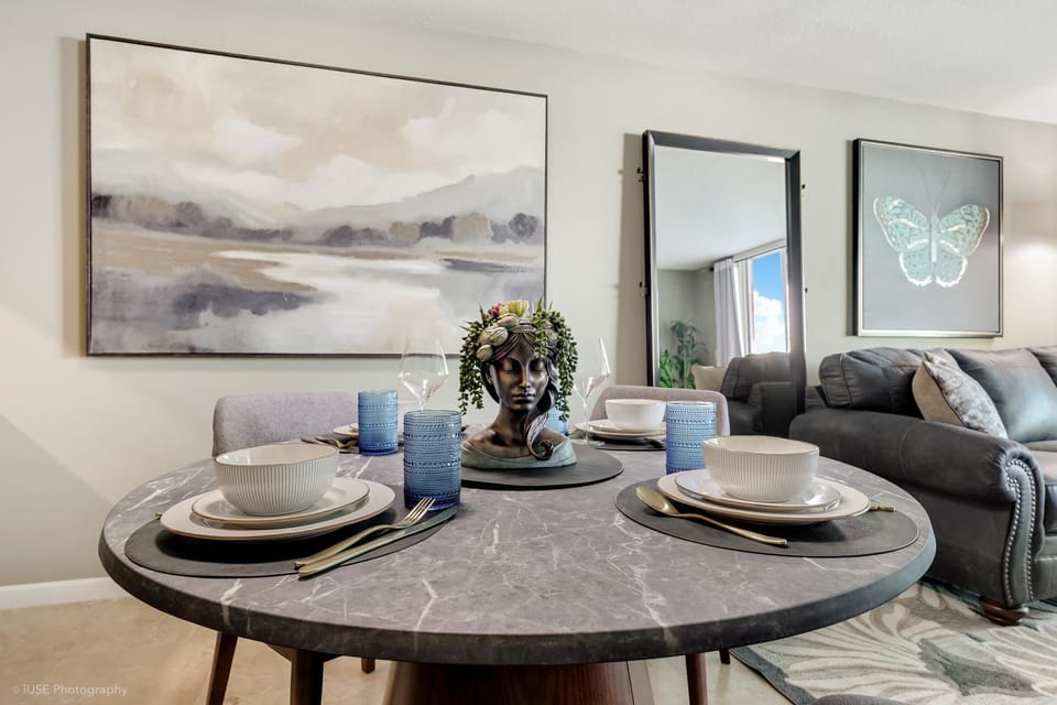 Dining area, Dinner