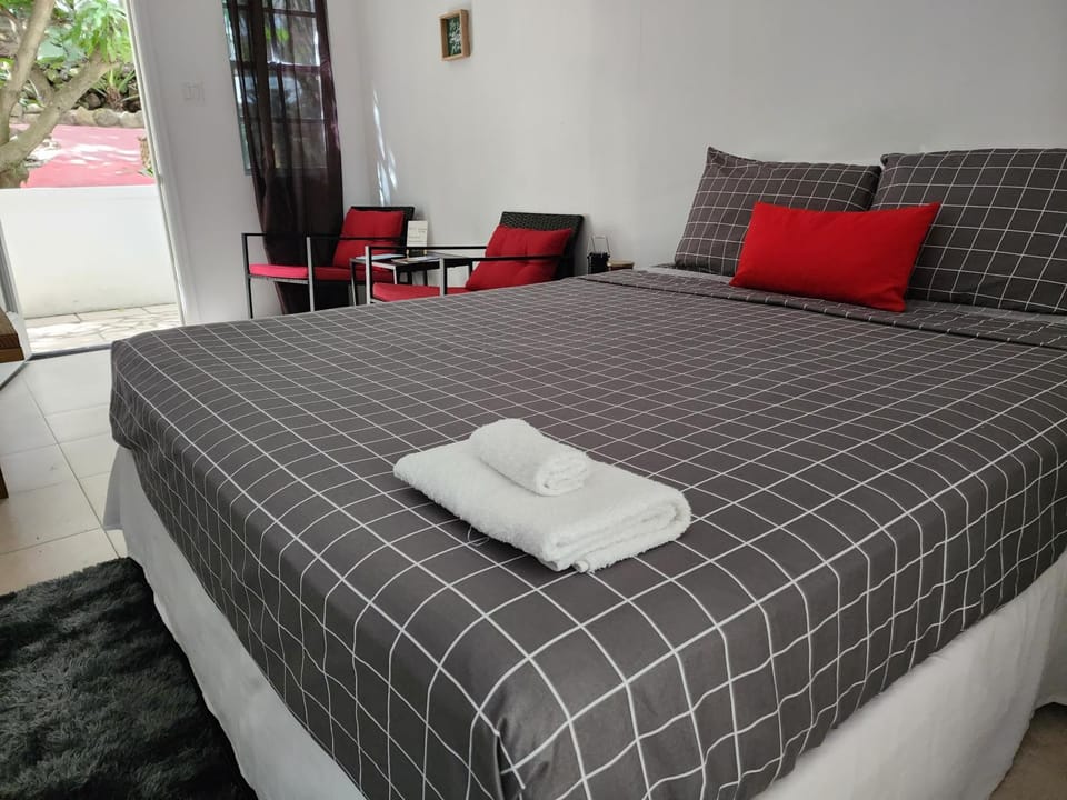 Penthouse Suite - Chez Mango Villa Apartment in Leeward Islands