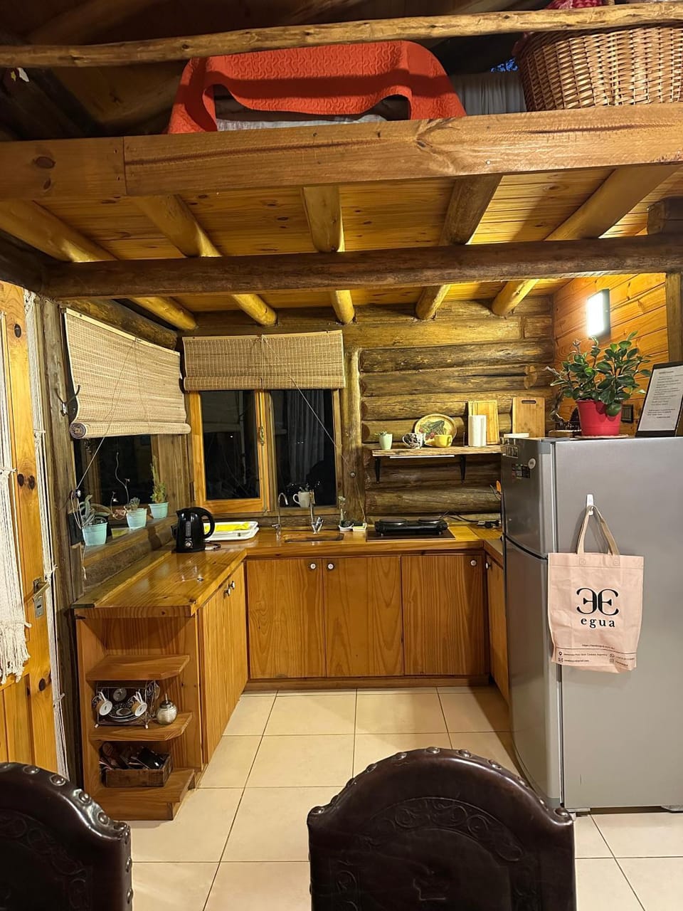 Kitchen or kitchenette, oven, pet friendly, stove