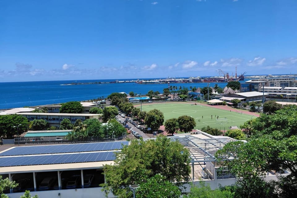 City view, Sea view
