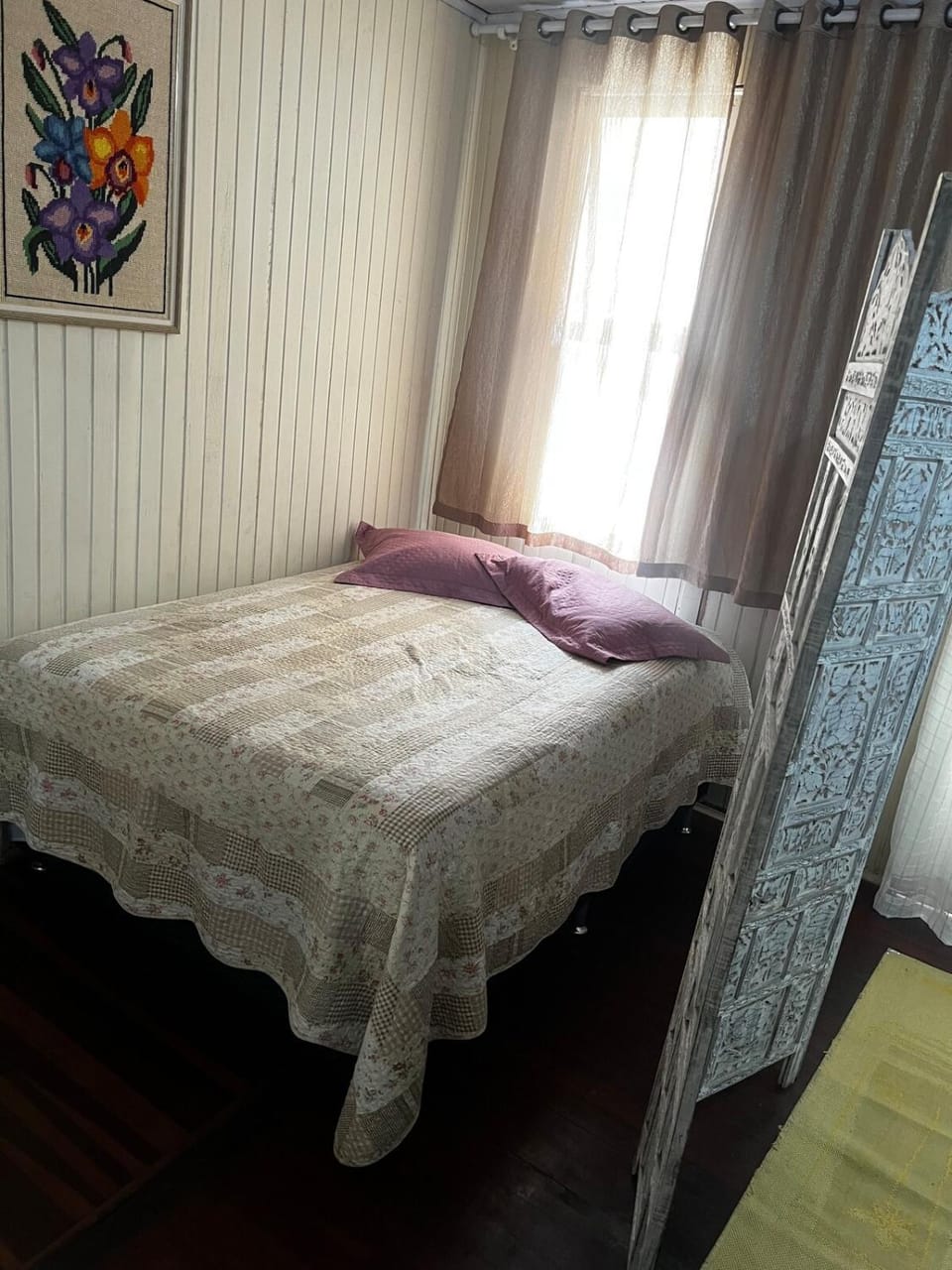 2 bedroom house, 700m from the sea in downtown BC, casa de 2 quartos centro de BC House in Camboriú