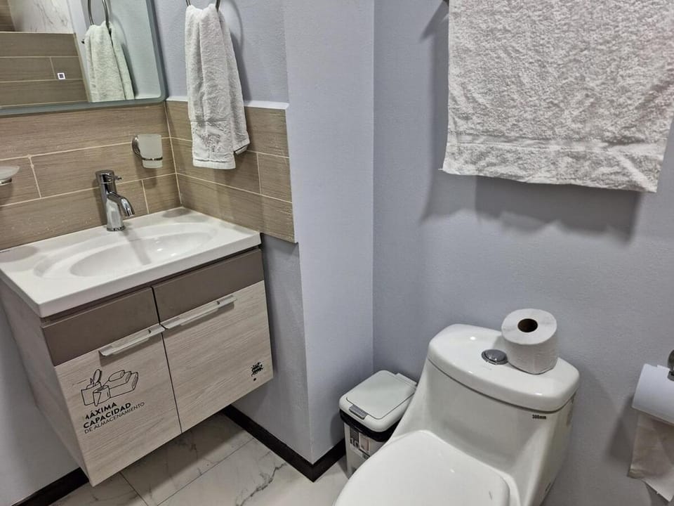 Vistas del Sol-Apartamento Entero Apartment in San José Province