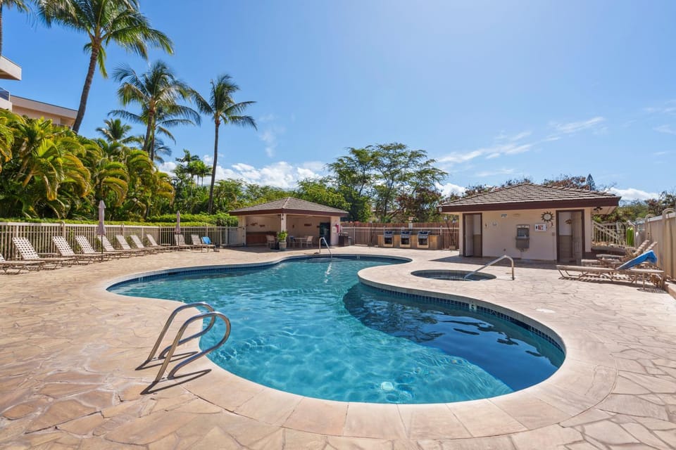 Day, Swimming pool