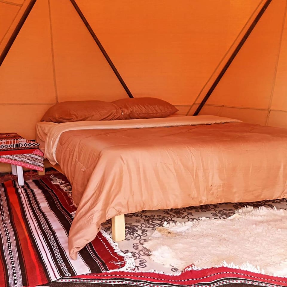 Camp ainelseid Luxury tent in Tunisia