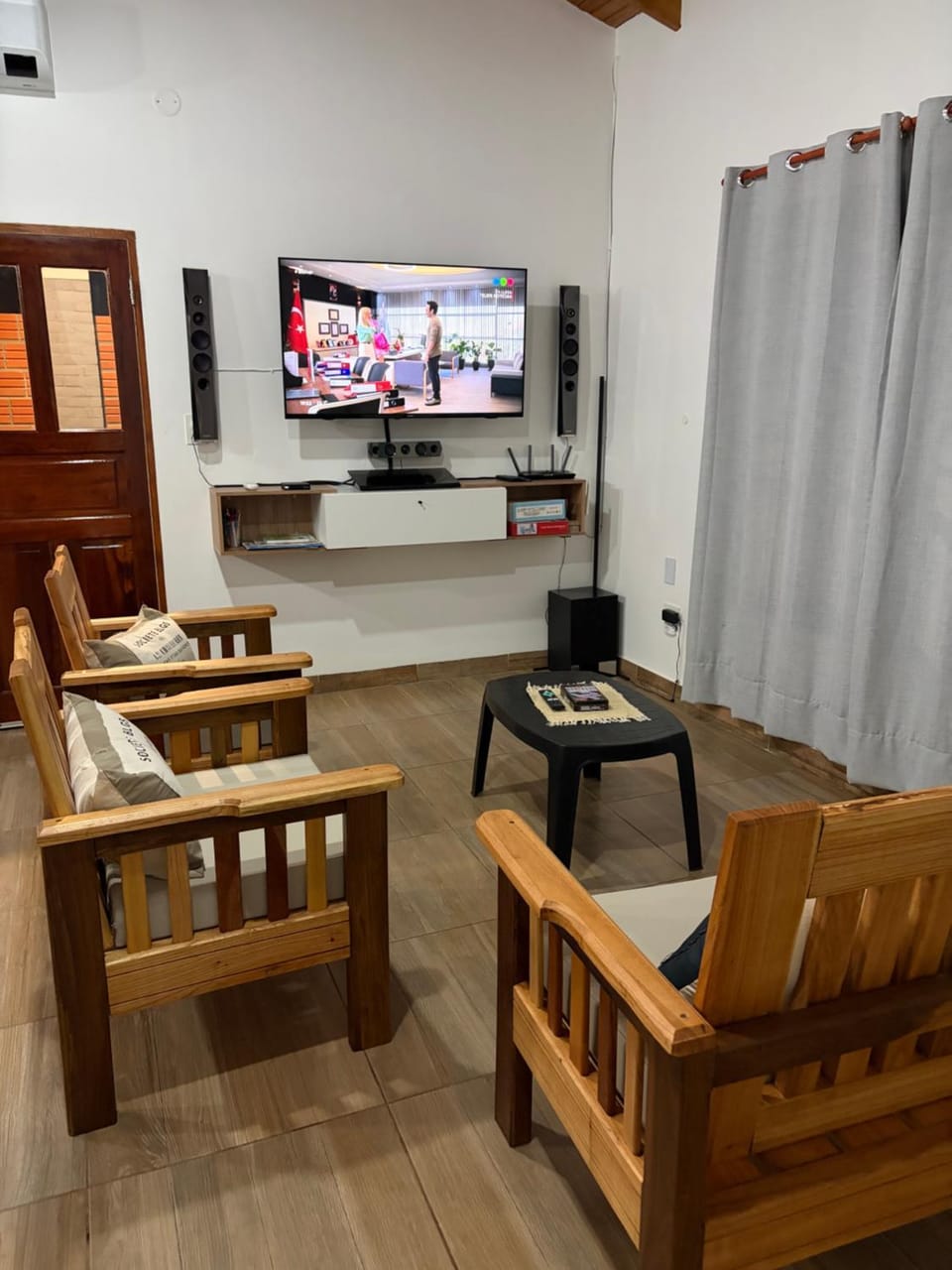 TV and multimedia, Living room, Evening entertainment
