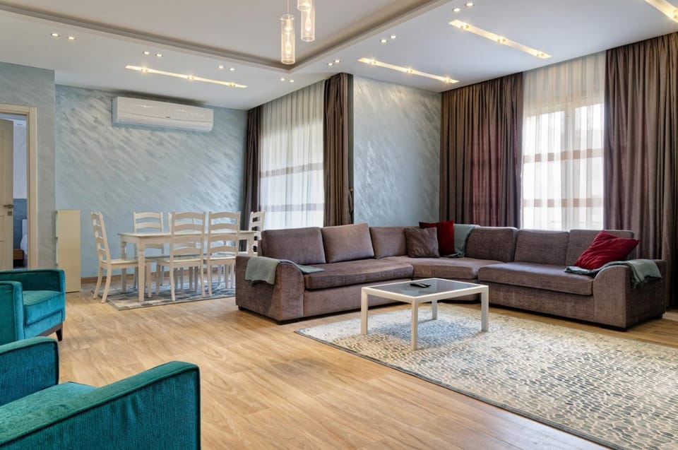Living room, Seating area, Dining area, air conditioner