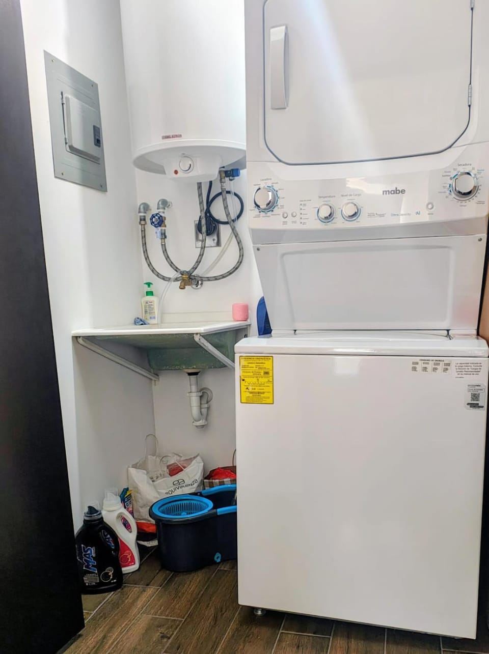 Apto María Belén a 15min del Aeropuerto y 500mt Irtra Petapa Apartment in Guatemala City