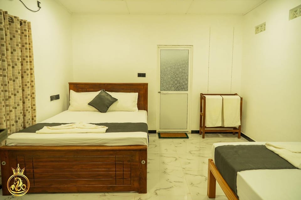 Bed, Photo of the whole room, Bedroom, towels, air conditioner