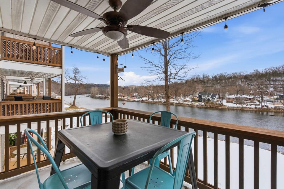 Ashley's Forgetaway For 4 House in Branson