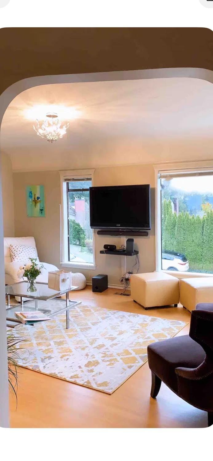 Sunset Ocean Retreat Villa in West Vancouver