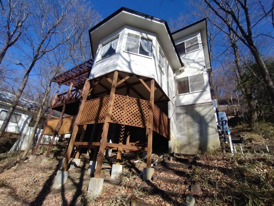 Property building, Day