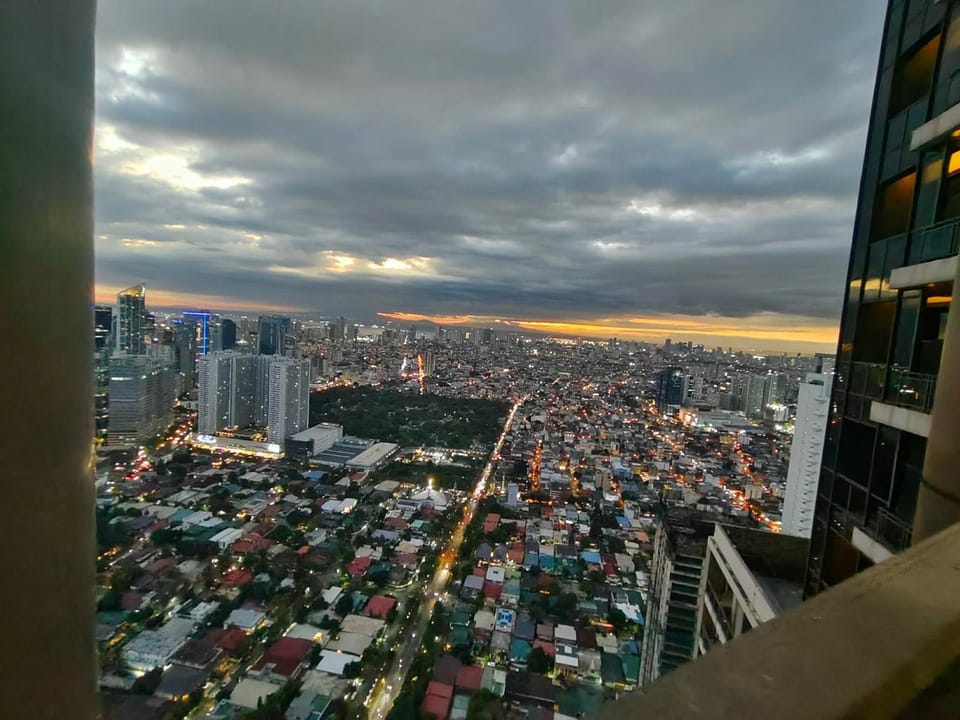 1 BR Loft type Apartment in Makati