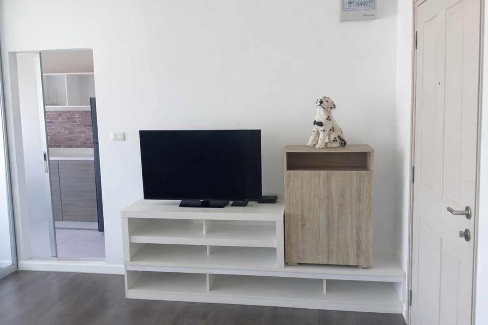 Quiet Condo 15 Minutes to Patong Perfect for Monthly Stay Apartment in Kathu