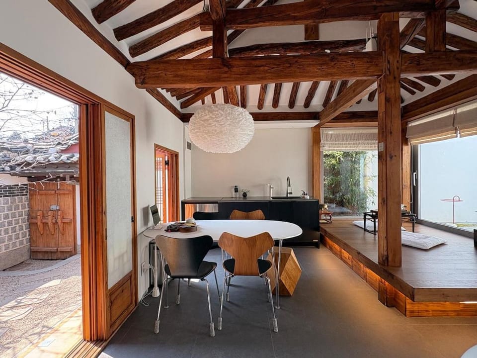 Korea Premium Hanok with Private Jacuzzi in Bukchon Village near Gyeongbokgung, Gwanghwamun, Jongno, Seoul Bed and Breakfast in Seoul