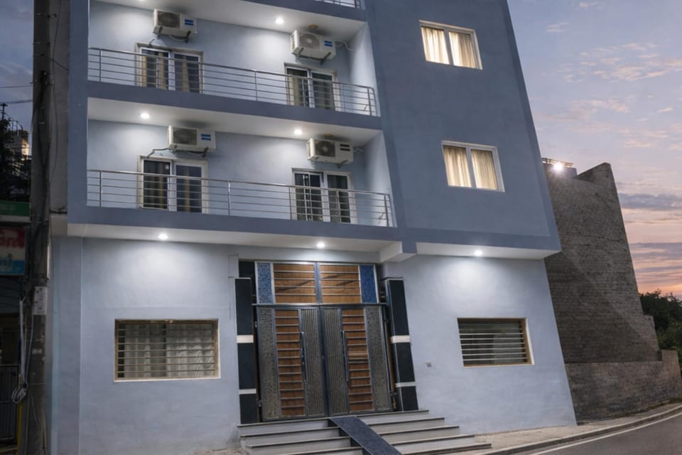 Property building, Day