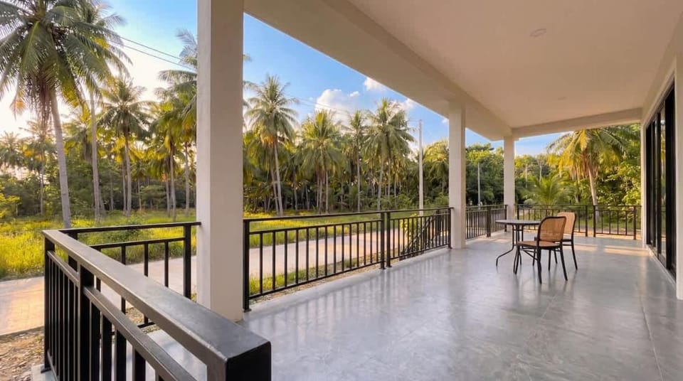 The Coconut Villa House in Ko Pha-ngan Sub-district