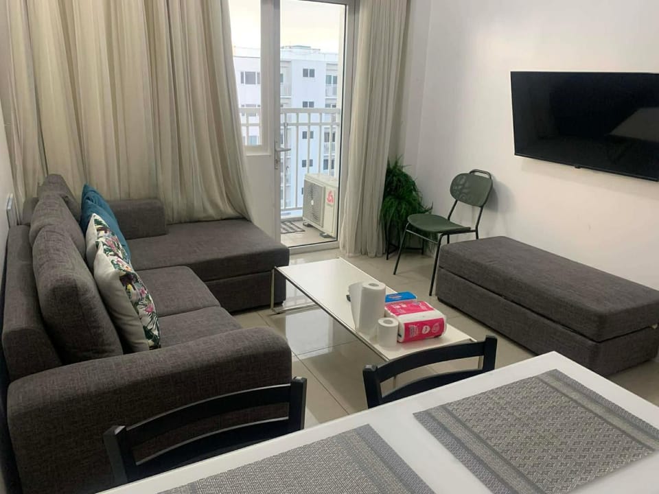 Shore Residence by Buhay Staycation Hotel in Pasay