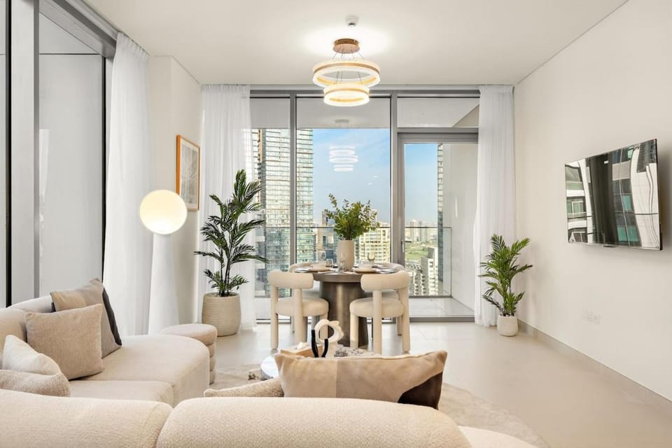 FIRST CLASS 2BR Marina, Sea & Ain Views Apartment in Dubai