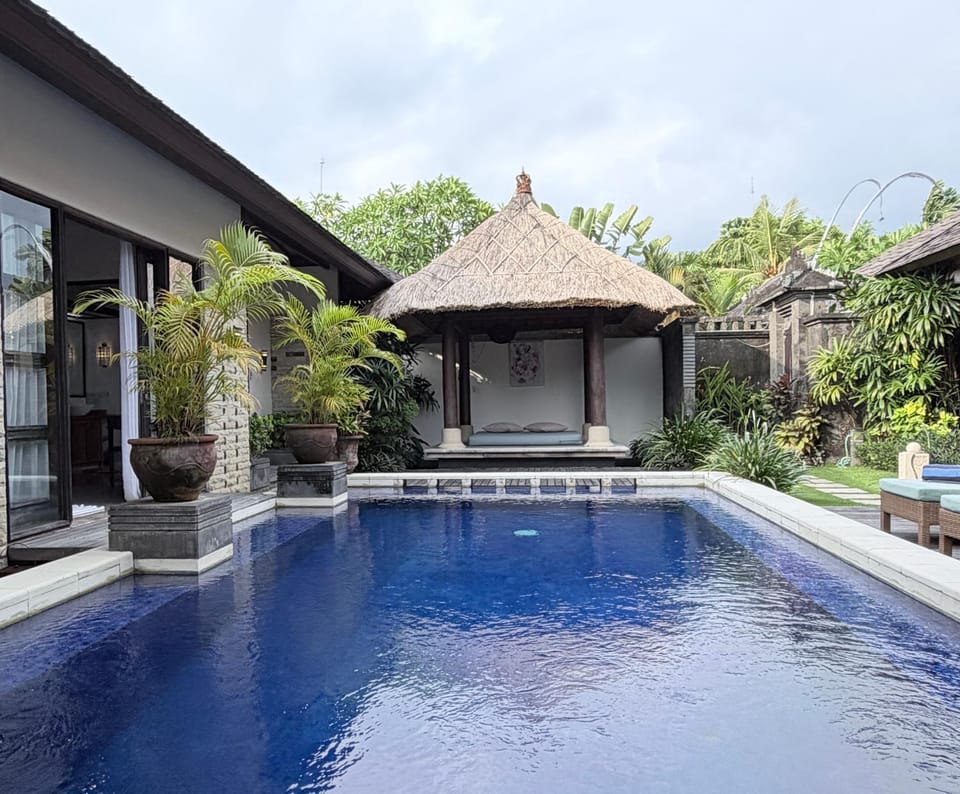 Pool view, Swimming pool
