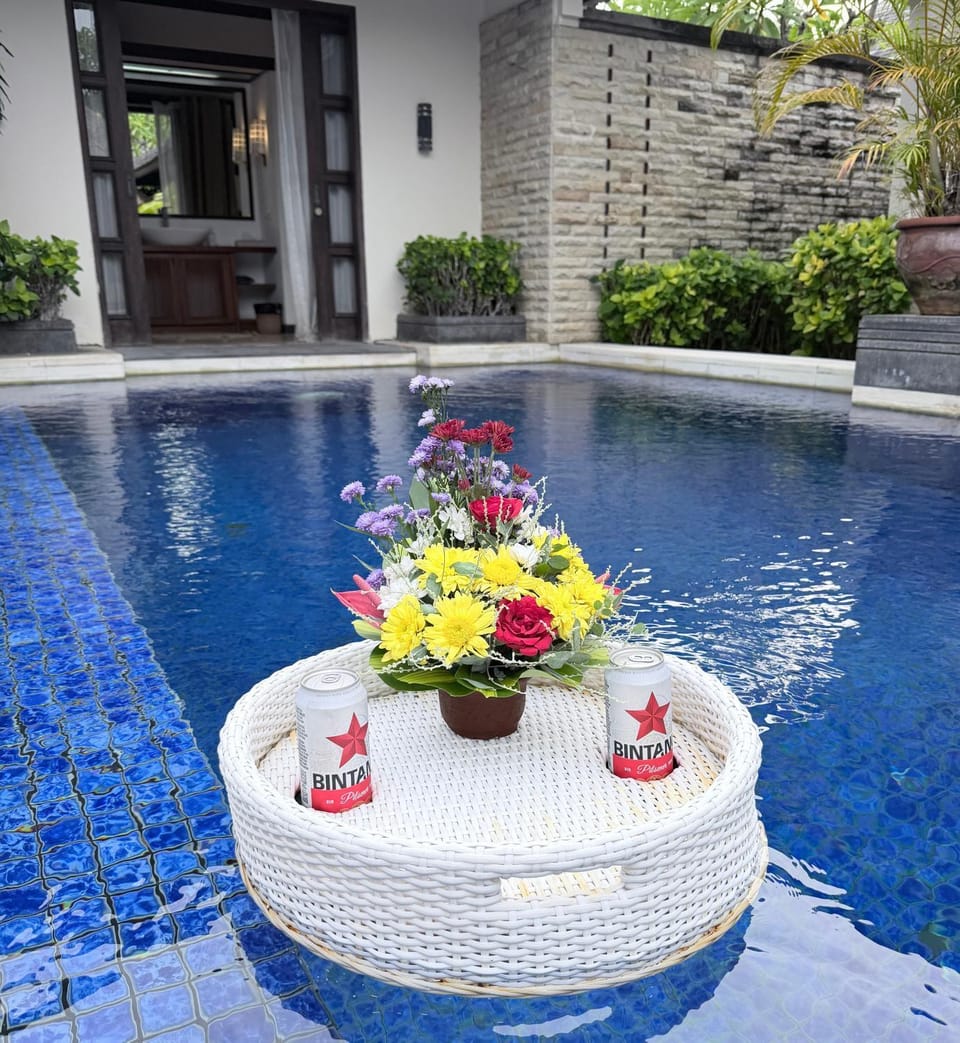 Swimming pool, Swimming pool
