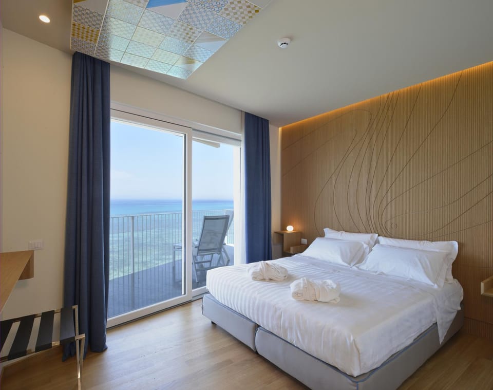 Day, Photo of the whole room, Bedroom, Sea view