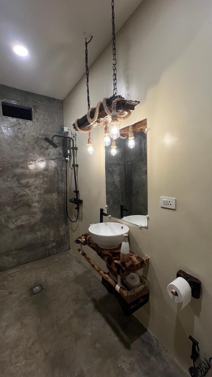 Ginhawa Stay Private Pool Studio Apartment in Siargao Island