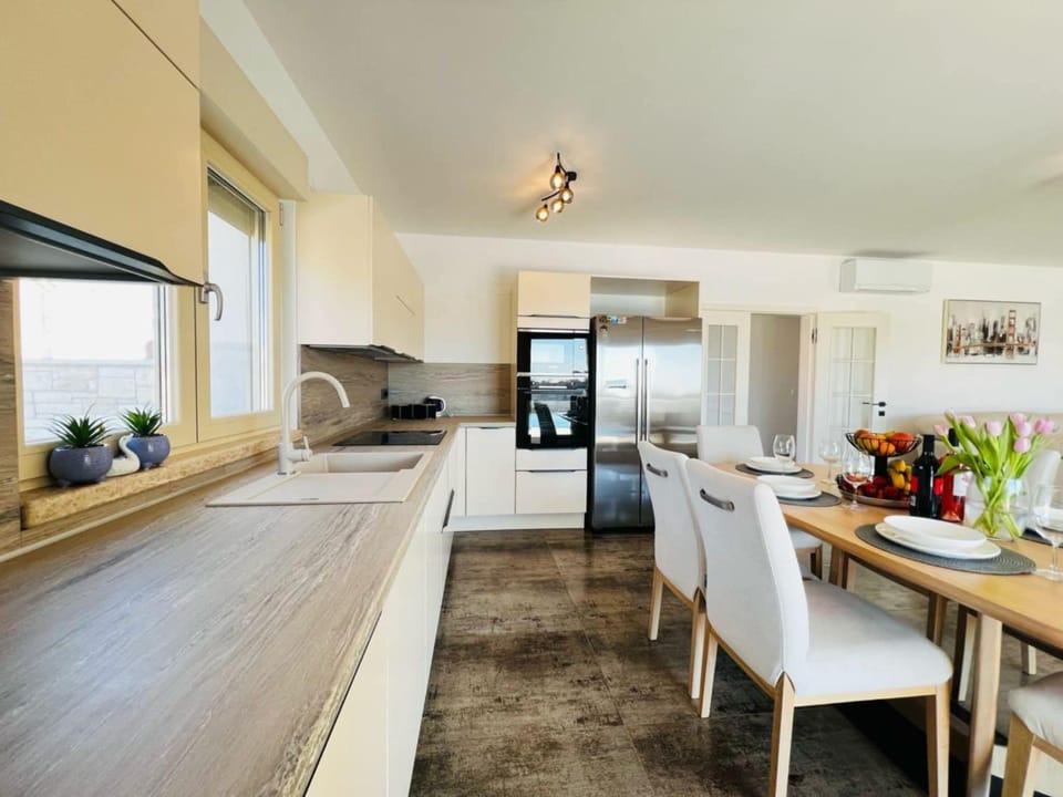 Deluxe Villa Svila Umag Bed and Breakfast in Istria County