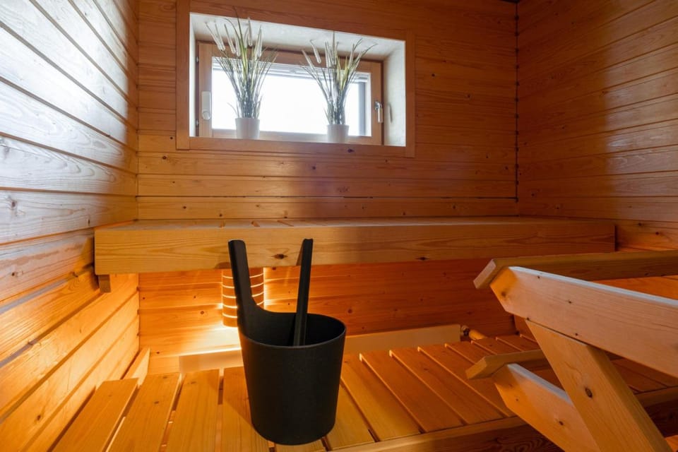 Spacious 1BR Apt. Next to Lake Näsijärvi | Sauna & Free Parking Apartment in Finland