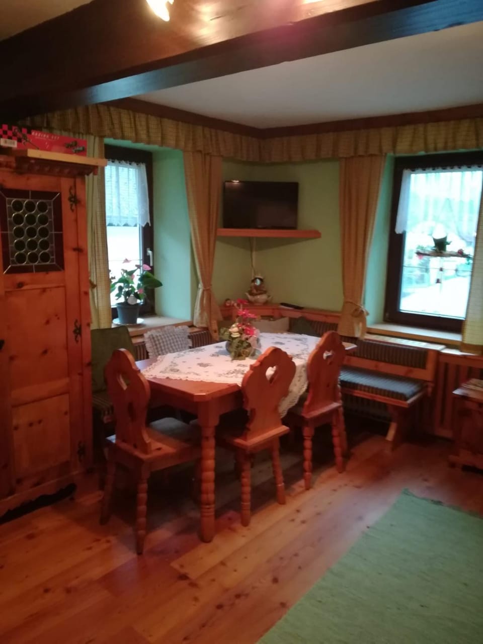 Communal lounge/ TV room, Kitchen or kitchenette