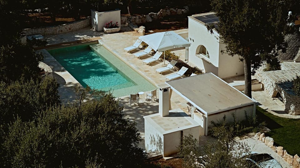 Day, Pool view, Swimming pool, sunbed